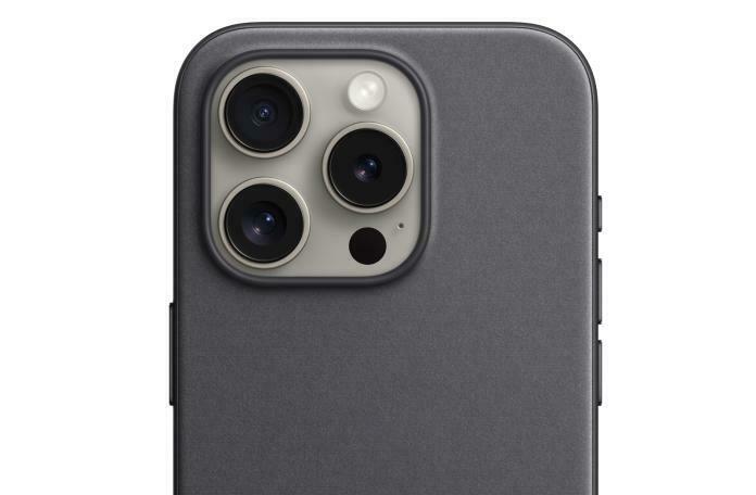 Чехлы для iPhone 15 Pro